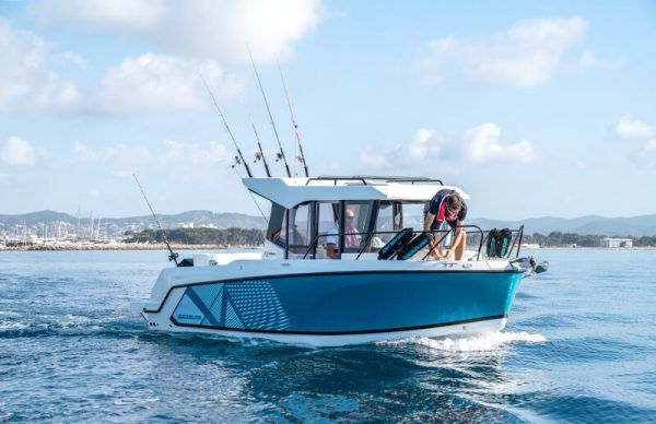 Quicksilver CAPTUR 705 Pilothouse con Mercury 225 HP